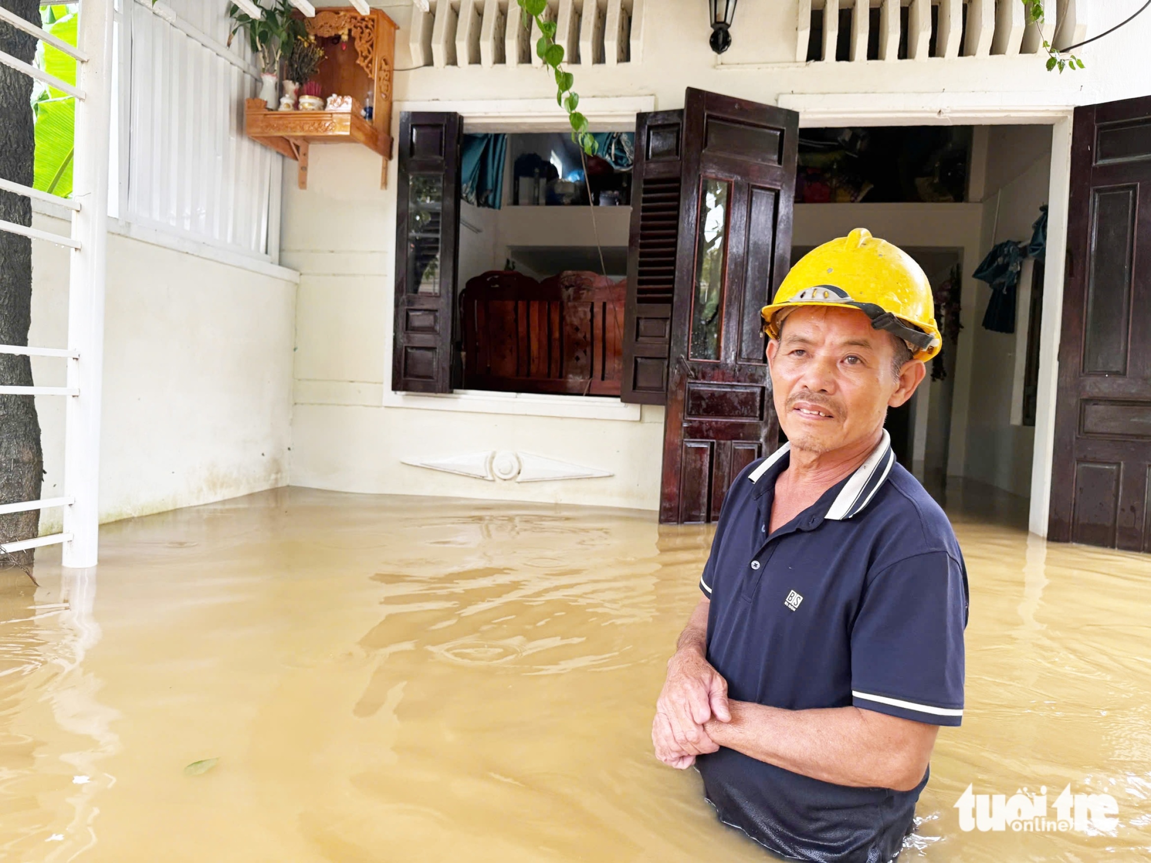 洪水中心的恐怖之夜和四天三次水位涨落